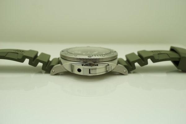 Panerai PAM 1055 SUBMERSIBLE VERDE MILITARE GREEN DIAL 42MM 2020 WARRANTY FULL SET - Image 3