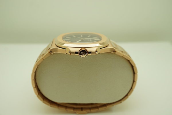 BRAND NEW Patek PHILIPPE 5711/1R 18K ROSE GOLD NAUTILUS BROWN DIAL 2021 FULL SET - Image 3