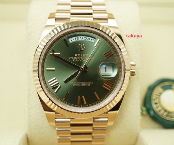 NEW Rolex 228235 DAY DATE 40 18K ROSE GOLD OLIVE GREEN ROMAN DIAL 2021 FULL SET