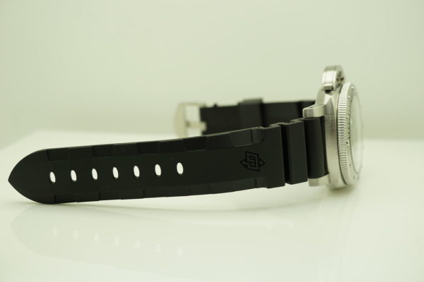 Panerai PAM 682 LUMINOR SUBMERSIBLE 1950 42MM 3 DAY T SERIES SAPPHIRE CASEBACK FULL SET - Image 6