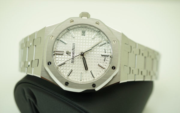 BRAND NEW Audemars PIGUET ROYAL OAK 77350ST WHITE DIAL 34MM 2021 COMPLETE SET - Image 11