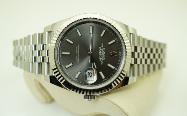 Rolex 126334 DATEJUST 41 FLUTED BEZEL RHODIUM DIAL JUBILEE WARRANTY FULL SET - Image 9