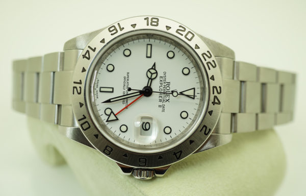 Rolex 16570 EXPLORER II 40MM POLAR DIAL V SERIAL 3186 MOVEMENT ENGRAVED REHAUL - Image 10