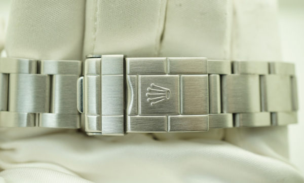 Rolex 16570 EXPLORER II 40MM POLAR DIAL V SERIAL 3186 MOVEMENT ENGRAVED REHAUL - Image 7