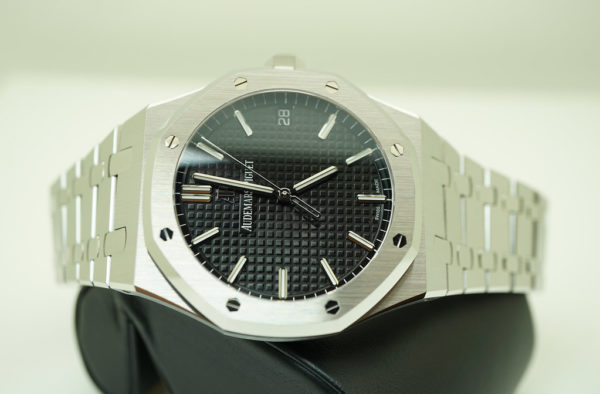 Audemars PIGUET ROYAL OAK 15500ST BLACK DIAL 41MM 2021 WARRANTY COMPLETE SET - Image 10