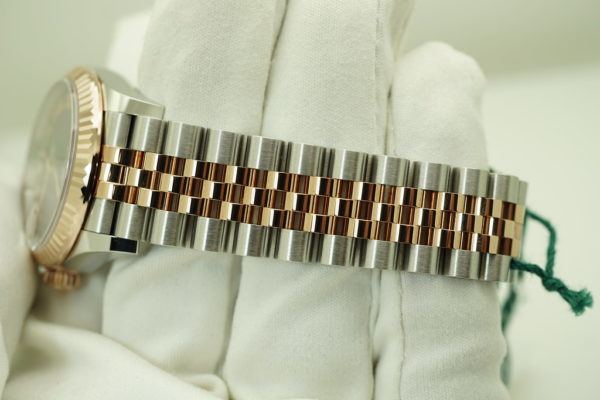 BRAND NEW Rolex 278271 DATEJUST 31 ROSE GOLD STEEL AUBERGINE VI DIAMONDS DIAL 2021 FULL SET - Image 6