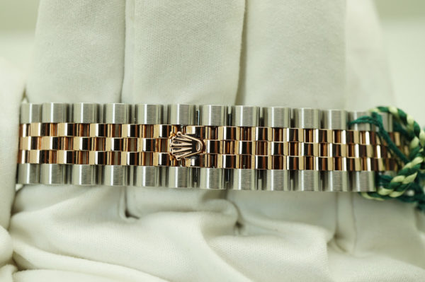 BRAND NEW Rolex 278271 DATEJUST 31 ROSE GOLD STEEL AUBERGINE VI DIAMONDS DIAL 2021 FULL SET - Image 7