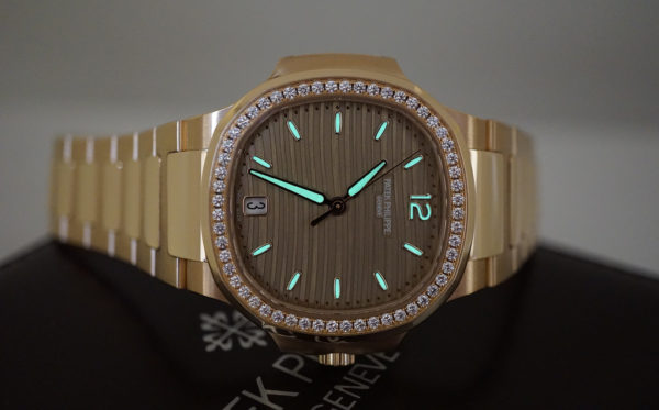 NIB Patek PHILIPPE 7118/1200R NAUTILUS ROSE GOLD DIAMOND BEZEL 2021 FULL SET - Image 12