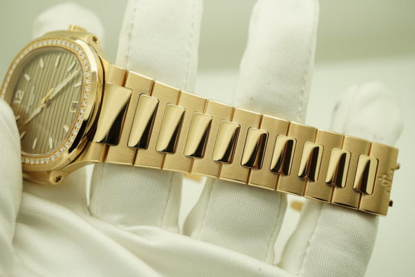 NIB Patek PHILIPPE 7118/1200R NAUTILUS ROSE GOLD DIAMOND BEZEL 2021 FULL SET - Image 5