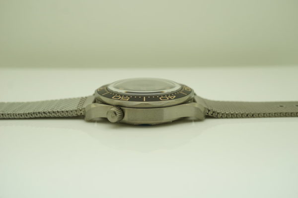NEW Omega SEAMASTER DIVER 300M 007 JAMES BOND TITANIUM MESH BRACELET FULL SET - Image 4