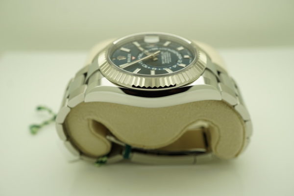 BRAND NEW Rolex 326934 SKY-DWELLER BLUE DIAL OYSTER BAND 2021 COMPLETE SET - Image 4