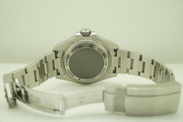 Rolex 126660 DEEPSEA D-BLUE DIAL JAMES CAMERON 2020 WARRANTY FULL SET - Image 8