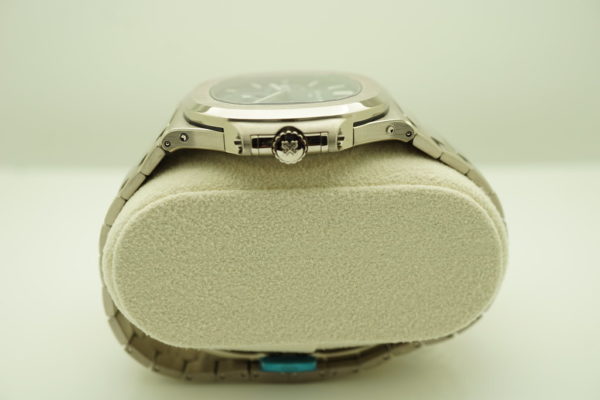 BRAND NEW Patek PHILIPPE 5740/1G NAUTILUS PERPETUAL CALENDAR 2021 FULL SET - Image 3