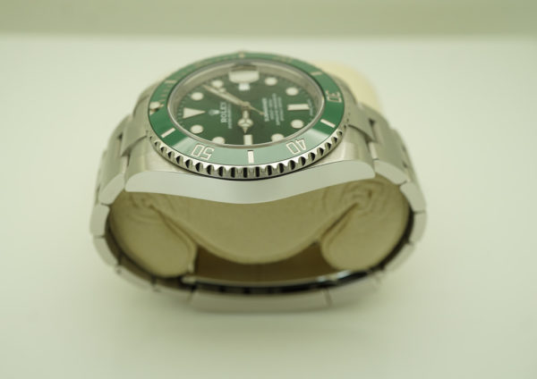 MINT Rolex 116610LV SUBMARINER HULK GREEN DIAL BEZEL 2018 WARRANTY FULL SET - Image 4