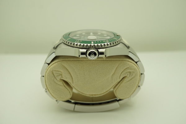 MINT Rolex 116610LV SUBMARINER HULK GREEN DIAL BEZEL 2018 WARRANTY FULL SET - Image 3