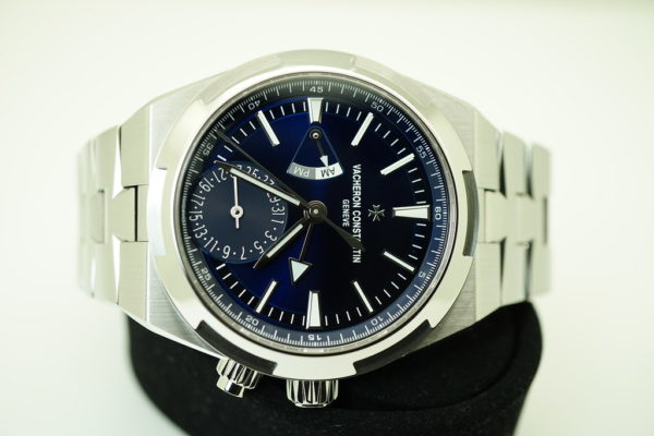 Vacheron CONSTANTIN OVERSEAS DUAL TIME 7900V BLUE DIAL 41MM 2021 FULL SET - Image 9