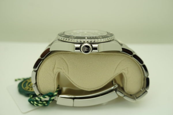 NEW Rolex 124060 SUBMARINER NO DATE 41MM 2021 WARRANTY COMPLETE SET - Image 3