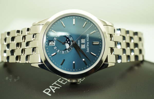 Patek PHILIPPE 5396/1G ANNUAL CALENDAR WHITE GOLD BLUE DIAL BOXES PAPERS - Image 10