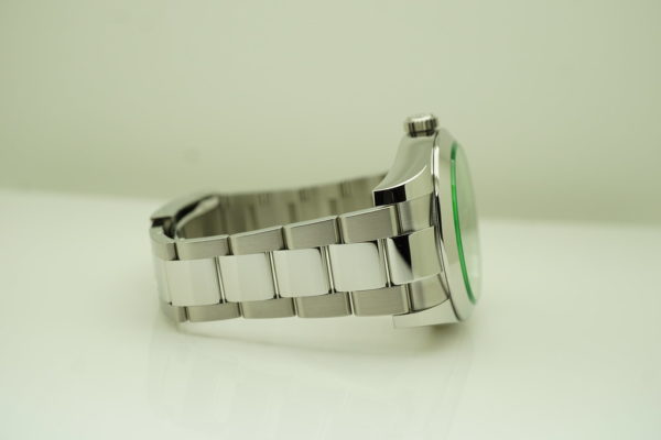 MINT Rolex 116400GV MILGAUSS GREEN CRYSTAL Z BLUE DIAL 2021 WARRANTY FULL SET - Image 6
