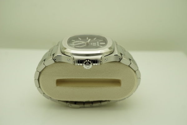 Patek PHILIPPE 5726/1A NAUTILUS ANNUAL CALENDAR GREY DIAL BRACELET 2019 FULL SET - Image 3
