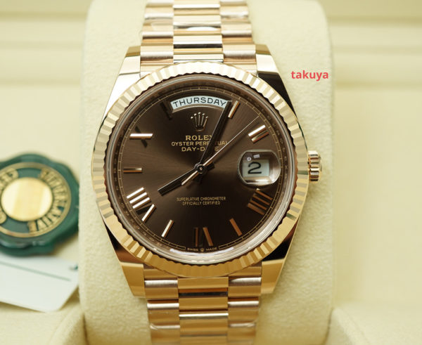 BRAND NEW Rolex 228235 DAY DATE 40 18K ROSE GOLD CHOCOLATE ROMAN DIAL 2021 FULL SET