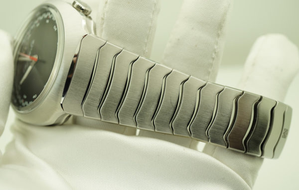H. Moser & Cie STREAMLINER FLYBACK CHRONOGRAPH GREY FUME DIAL LIMITED EDITION FULL SET - Image 5