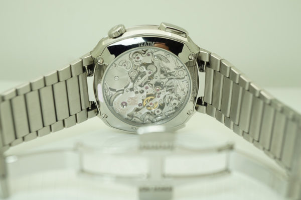 H. Moser & Cie STREAMLINER FLYBACK CHRONOGRAPH GREY FUME DIAL LIMITED EDITION FULL SET - Image 8