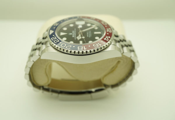 Rolex 126710BLRO PEPSI GMT MASTER 2 RED BLUE BEZEL JUBILEE BAND 2018 FULL SET - Image 4