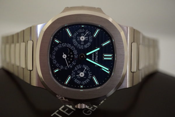 Patek PHILIPPE 5740 NAUTILUS PERPETUAL CALENDAR 18K WHITE GOLD BLUE DIAL 2021 COMPLETE SET - Image 12
