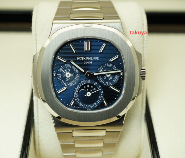 Patek PHILIPPE 5740 NAUTILUS PERPETUAL CALENDAR 18K WHITE GOLD BLUE DIAL 2021 COMPLETE SET