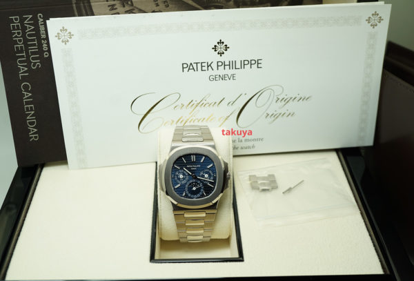 Patek PHILIPPE 5740 NAUTILUS PERPETUAL CALENDAR 18K WHITE GOLD BLUE DIAL 2021 COMPLETE SET - Image 2