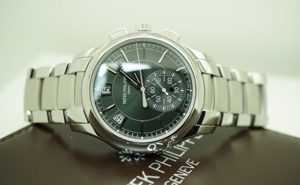 BRAND NEW Patek PHILIPPE 5905/1A ANNUAL CALENDAR CHRONOGRAPH OLIVE GREEN DIAL 2021 FULL SET - Image 10