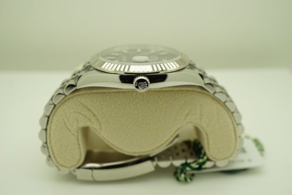 BRAND NEW Rolex 126334 DATEJUST 41 FLUTED BEZEL BLUE STICKS DIAL JUBILEE BAND 2021 FULL SET - Image 3