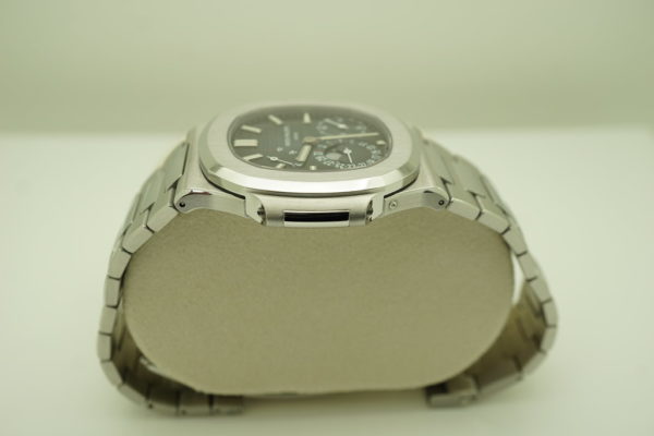 Patek PHILIPPE 5712 STAINLESS STEEL NAUTILUS BLUE DIAL MOONPHASE 2018 COMPLETE SET - Image 4