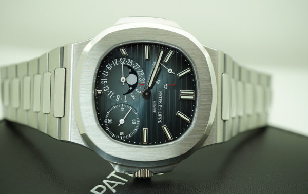 Patek PHILIPPE 5712 STAINLESS STEEL NAUTILUS BLUE DIAL MOONPHASE 2018 COMPLETE SET - Image 10
