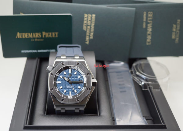 BRAND NEW Audemars PIGUET ROYAL OAK OFFSHORE DIVER 15720ST BLUE DIAL NEW MODEL 2021 - Image 2