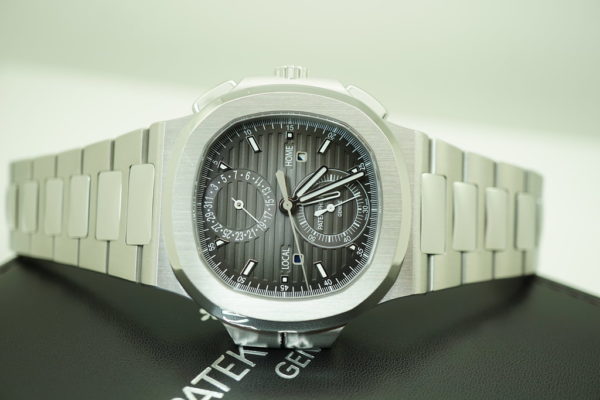 Patek PHILIPPE 5990/1A NAUTILUS CHRONOGRAPH TRAVEL TIME 2018 COMPLETE SET - Image 10