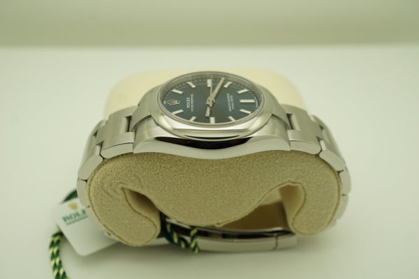 BRAND NEW Rolex 124200 OYSTER PERPETUAL 34MM BLUE DIAL 2021 COMPLETE SET - Image 4