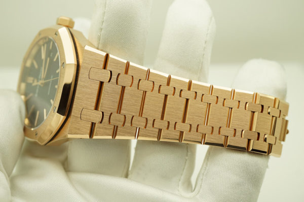Audemars PIGUET ROYAL OAK 15400OR 18K ROSE GOLD BLUE DIAL 41MM FULL SET - Image 5