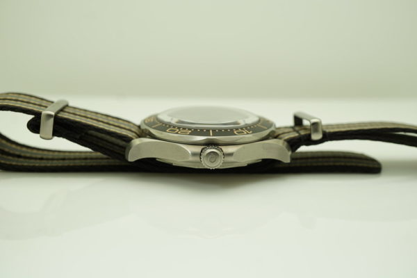 MINT Omega SEAMASTER DIVER 300M 007 JAMES BOND EDITION TITANIUM 2021 FULL SET - Image 4