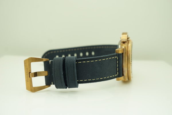 MINT Panerai PAM 1074 SUBMERSIBLE BRONZO BLU ABISSO 42MM 2022 WARRANTY FULL SET - Image 6