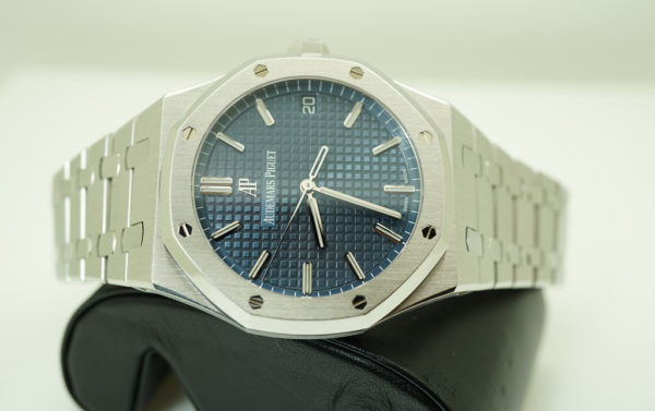 Audemars PIGUET ROYAL OAK 15500ST BLUE DIAL 41MM 2019 WARRANTY COMPLETE SET - Image 11