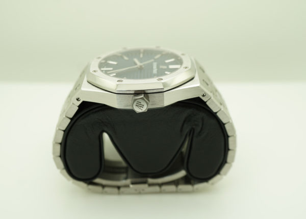 Audemars PIGUET ROYAL OAK 15500ST BLUE DIAL 41MM 2019 WARRANTY COMPLETE SET - Image 3