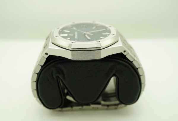 Audemars PIGUET ROYAL OAK 15500ST BLUE DIAL 41MM 2019 WARRANTY COMPLETE SET - Image 4