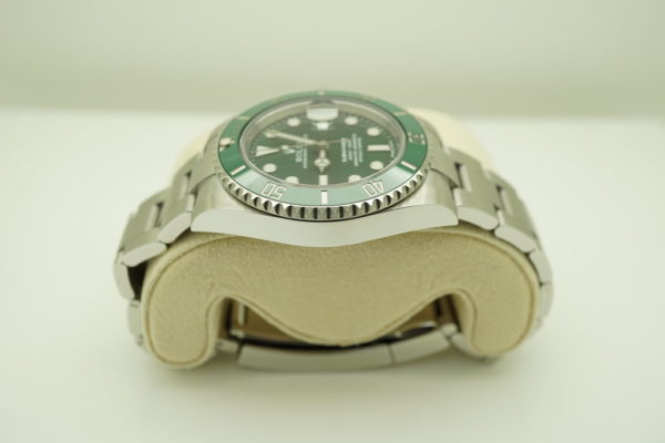 Rolex 116610LV SUBMARINER HULK GREEN DIAL BEZEL 2018 WARRANTY FULL SET - Image 4