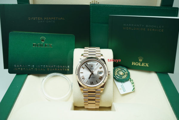 BRAND NEW Rolex 228235 DAY DATE 40 18K ROSE GOLD SUNDUST ROMAN DIAL 2021 COMPLETE SET - Image 2