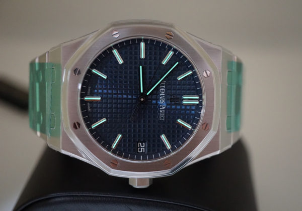 BRAND NEW Audemars PIGUET ROYAL OAK 15500ST BLUE DIAL 41MM SEALED COMPLETE SET - Image 8