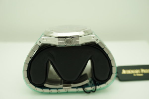 BRAND NEW Audemars PIGUET ROYAL OAK 15500ST BLACK DIAL 41MM 2021 SEALED COMPLETE SET - Image 3