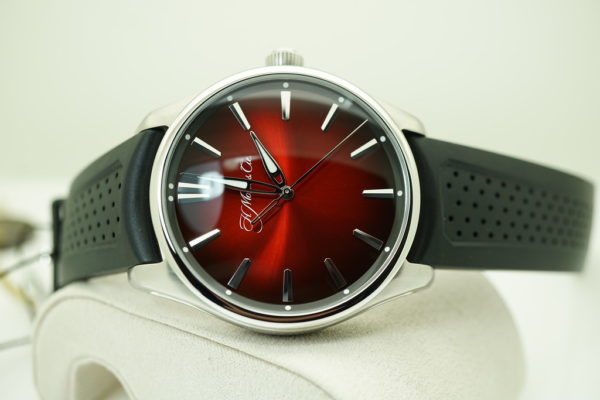 NEW H. Moser & Cie PIONEER CENTRE SECONDS MAD RED DIAL 2022 COMPLETE SET - Image 9
