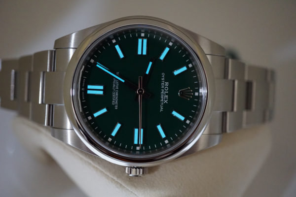 BRAND NEW Rolex 124300 OYSTER PERPETUAL GREEN DIAL 41MM 2022 COMPLETE SET - Image 11